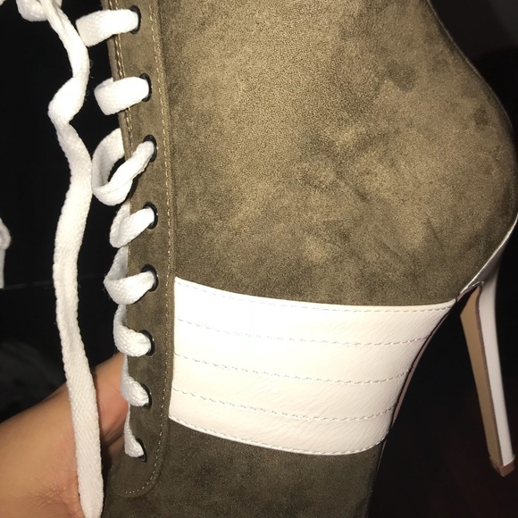 Olive brown racer pumps - Picture 2 of 2